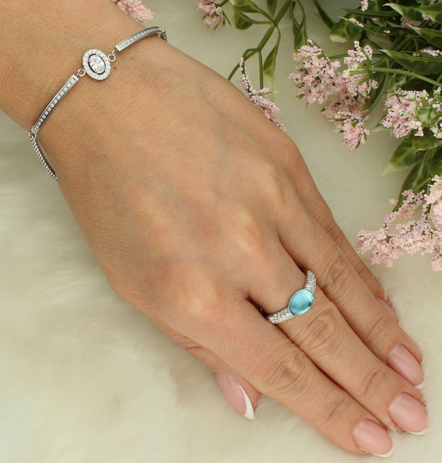 Bransoletka damska Nomination Royaldream z owalną cyrkonią 029800 038.png